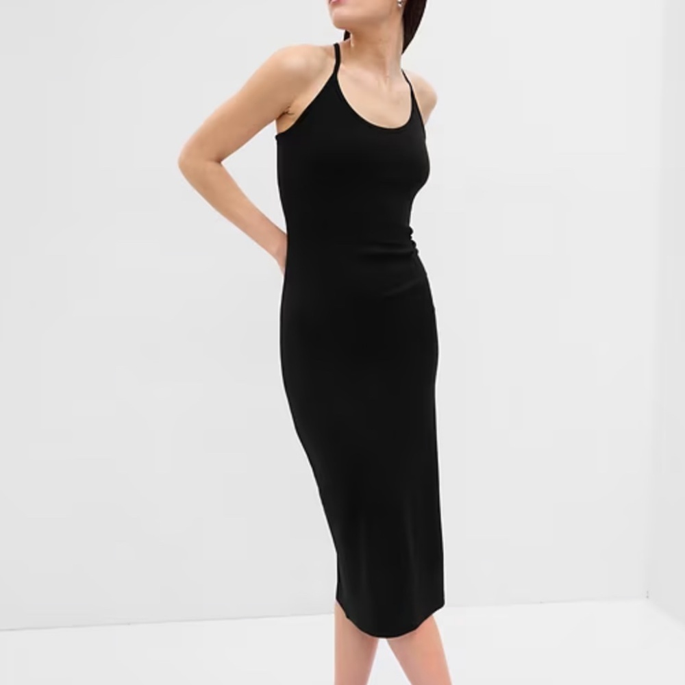 GAP Modern Convertible Strap Midi Dress in black